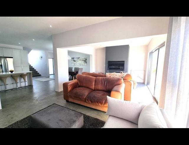 3 BEDROOM HOUSE FOR SALE IN YZERFONTEIN
